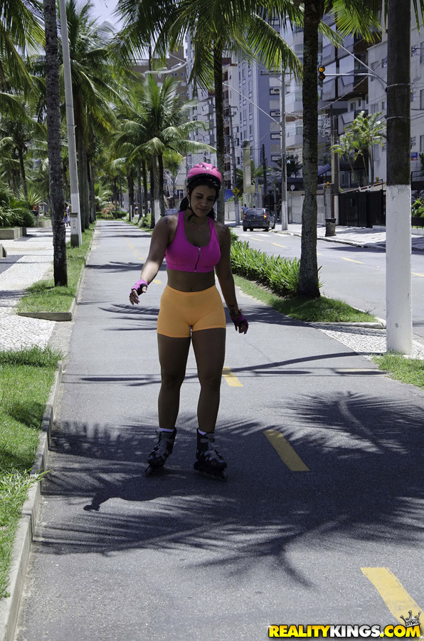 Aline Rios Booty On Skates Mike In Brazil 60641