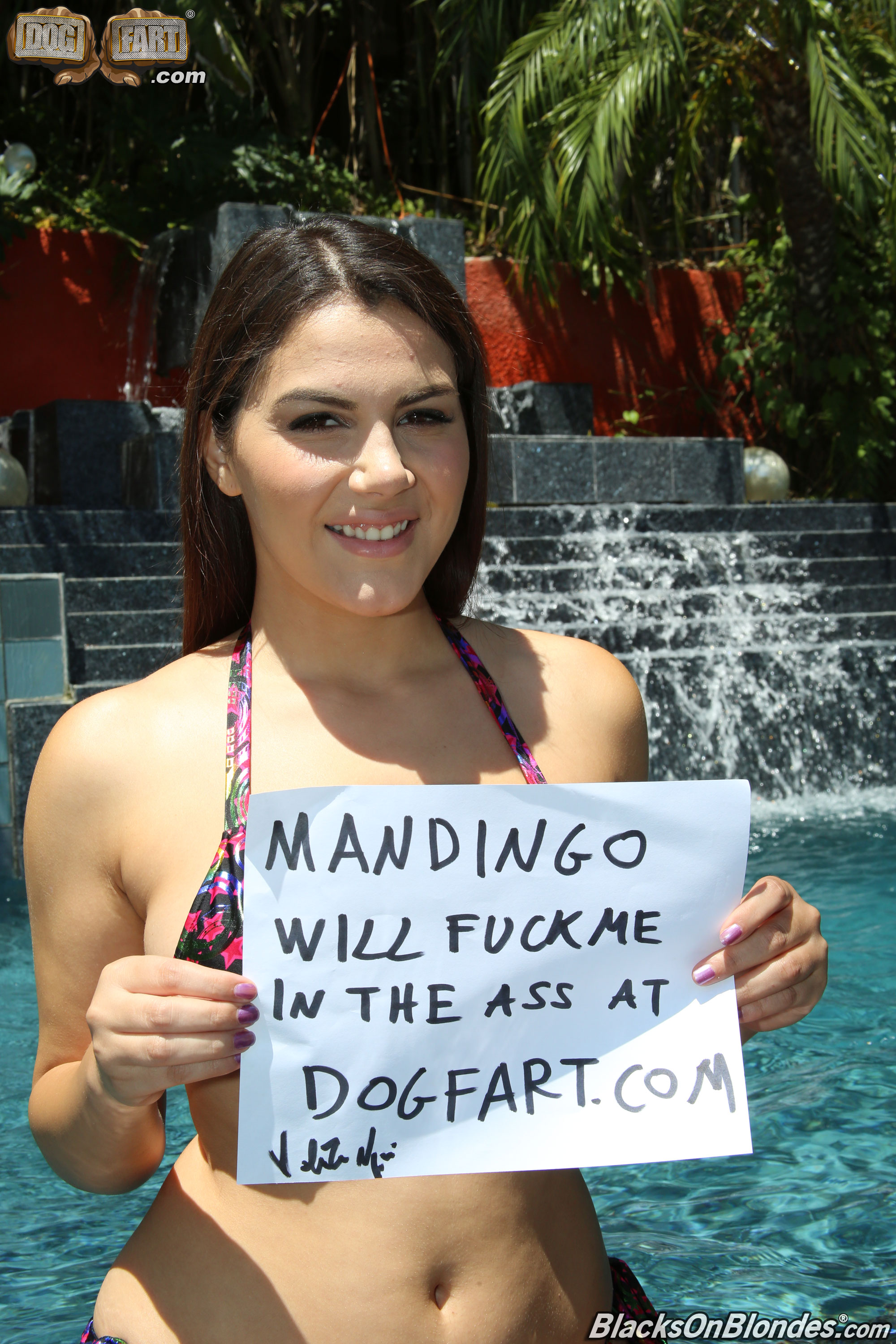 https://b.porngals4.com/media/galleries/2/30/157575-2049375291/valentina-nappi-blacks-on-blondes-6738072-1688698689.jpg