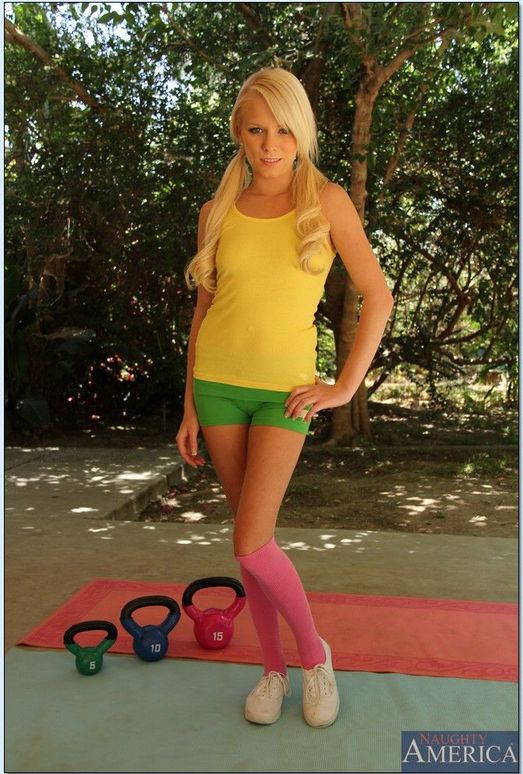 Elaina Raye - Naughty Athletics