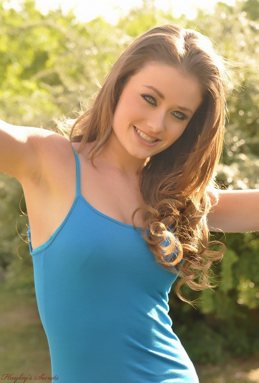 Jess Impiazzi - Jess I Blue Jeans - Hayley's Secrets