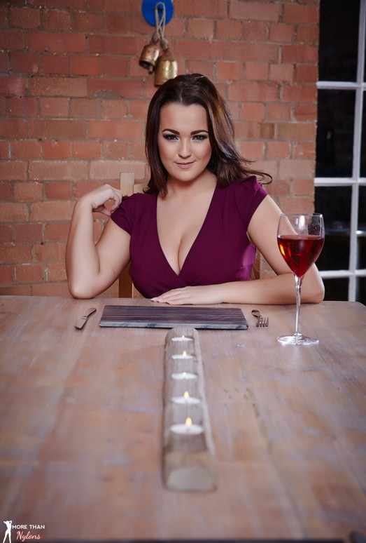 Jodie Gasson - So Whats The Main Course? - More Than Nylons