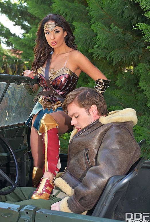 Horny Wonderwoman: Salacious Babe in Costume Fucked