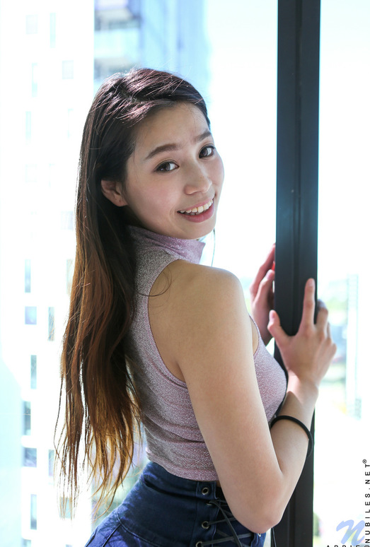 Abbie - Petite Stunner - Nubiles