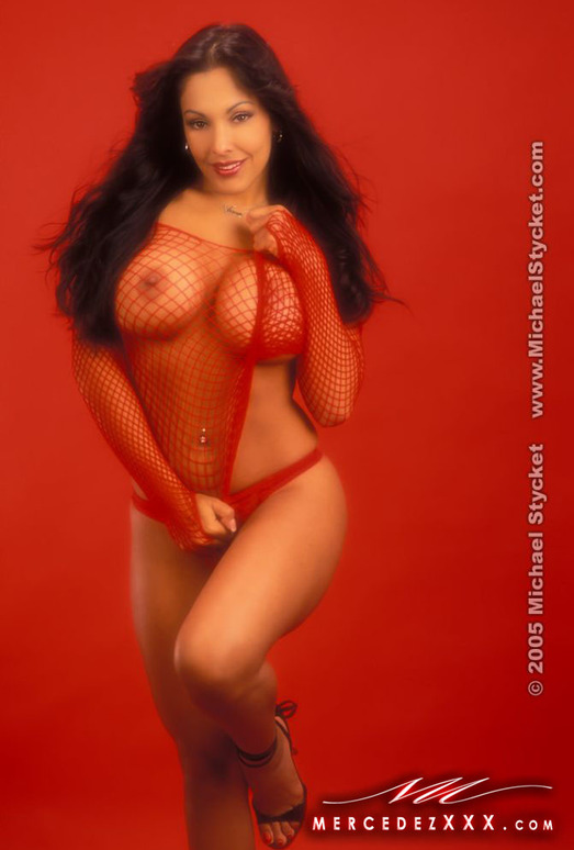 Nina Mercedez Hot in Red