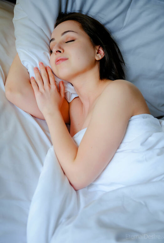 Alin Luxe - In my Bed - Eternal Desire