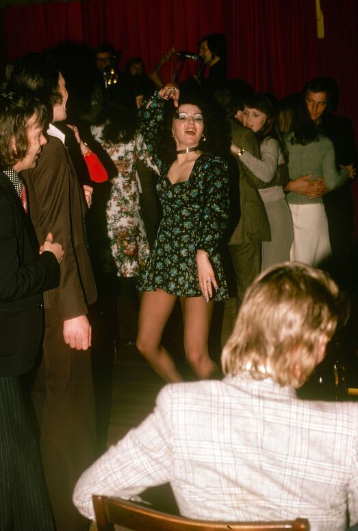 Sex possessed librarian - Jane Honey - Private Classics