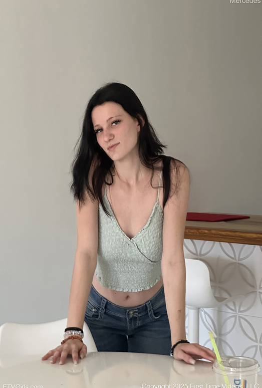 Mercedes - Show It All Off - FTV Girls