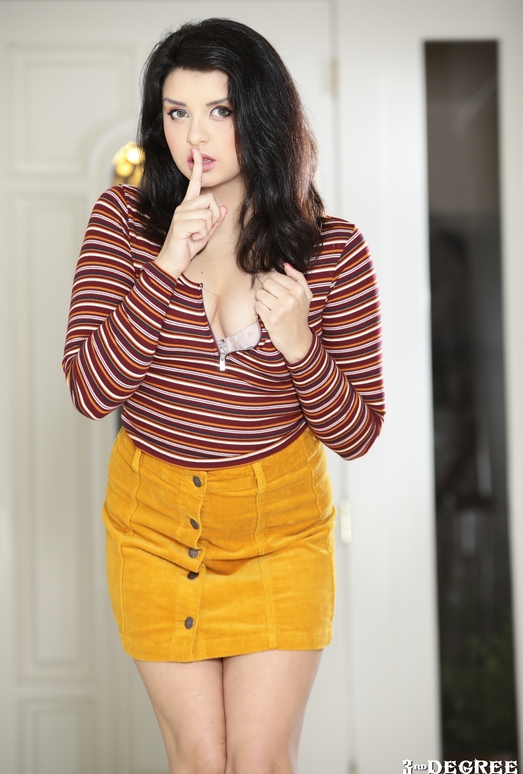 Leda Lotharia - My Latin Stepdaughter - Scene 1