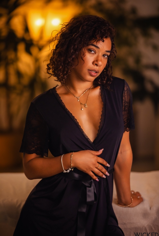 Tahlia Lane - Sensual Relief - Wicked
