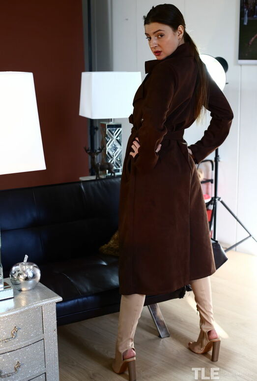 Melena A - Squirting 1 - The Life Erotic