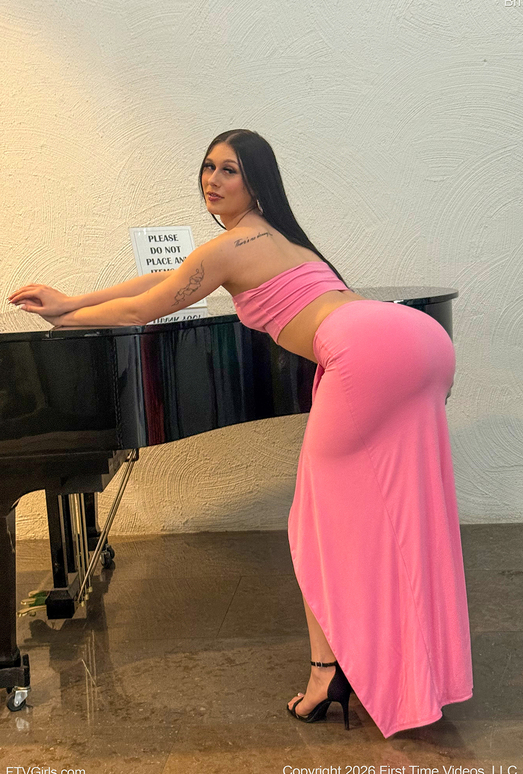 Bri - Sultry Pink Model - FTV Girls