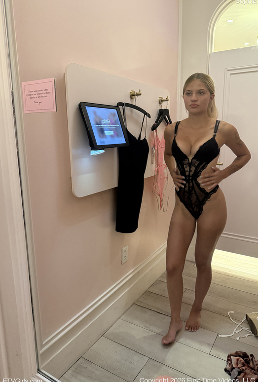 Sophia - The Dressing Room - FTV Girls