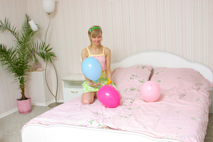 Cindy B - Cindy - Balloons - Stunning 18