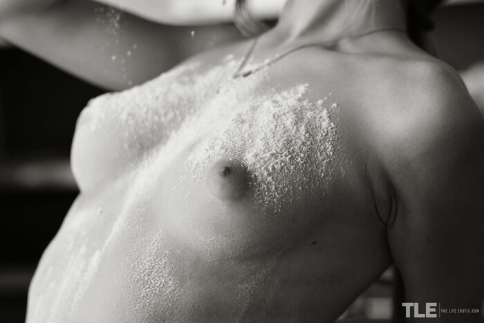 Katia B - Pulverize - The Life Erotic