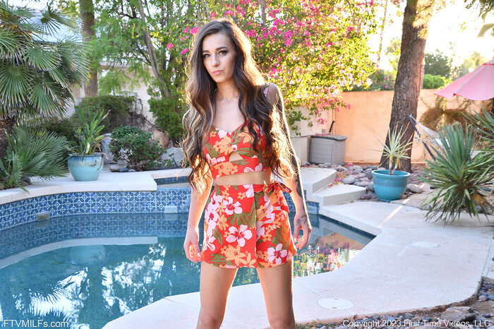 Avery - Flowery Milking - FTV Milfs