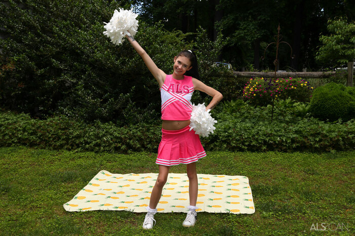 Bella Nova - Eject Button - ALS Scan