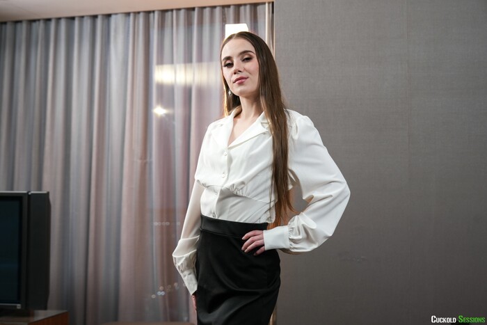 Petite Sia Wood Turns An Interview Into a Fuck Session