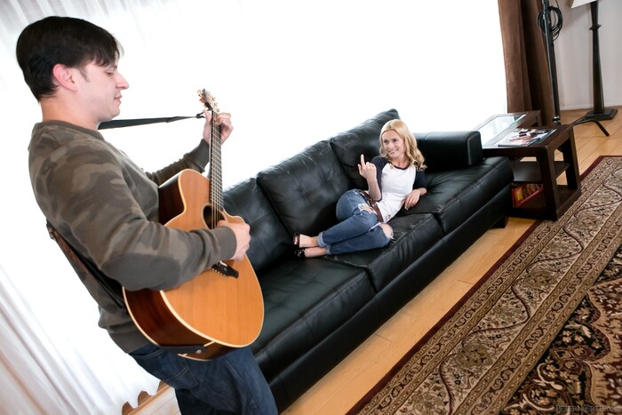 Kennedy Kressler - Young Chicks Love Big Dicks #08