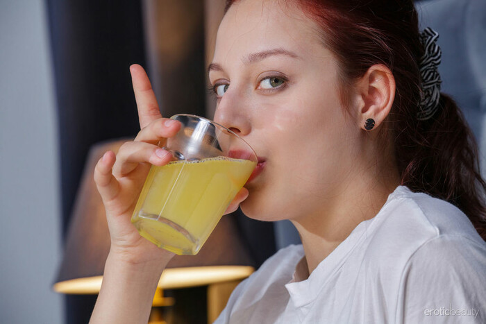 Olivia Honey - Naked - Erotic Beauty