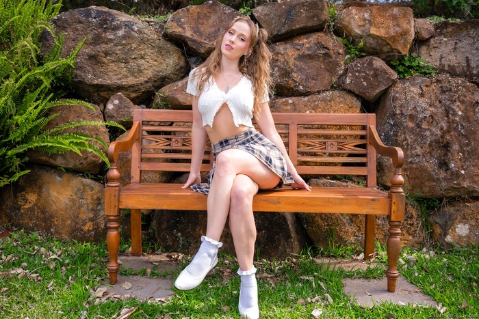 Scarlet Chase - Outdoor Fuck In The Park - Evil Angel