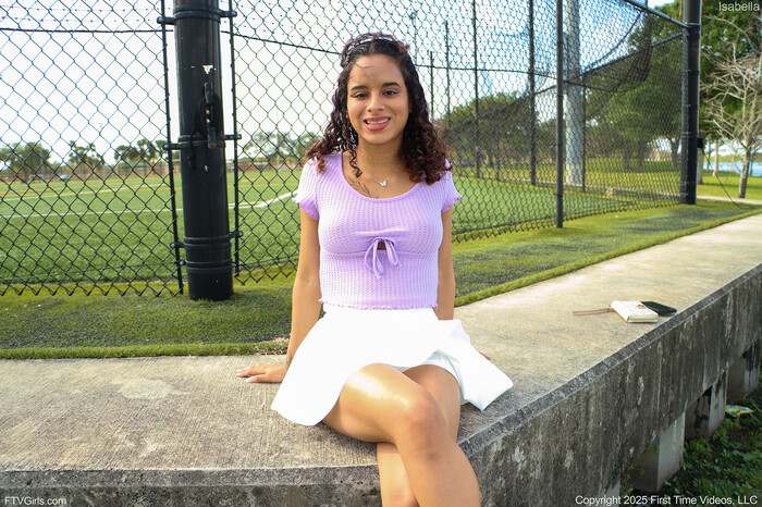 Isabella - Overexposed Outside - FTV Girls