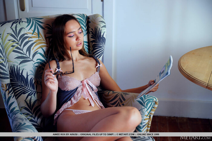 Aimee Rox - Perfect Peek - MetArt