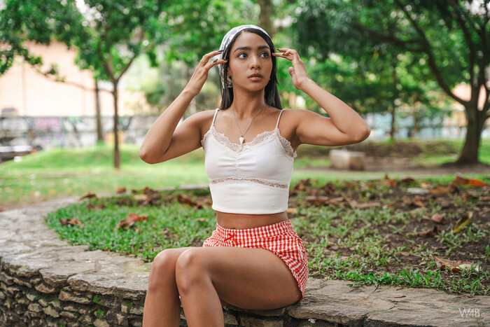 Why Effy: My Private Grill - Watch4Beauty