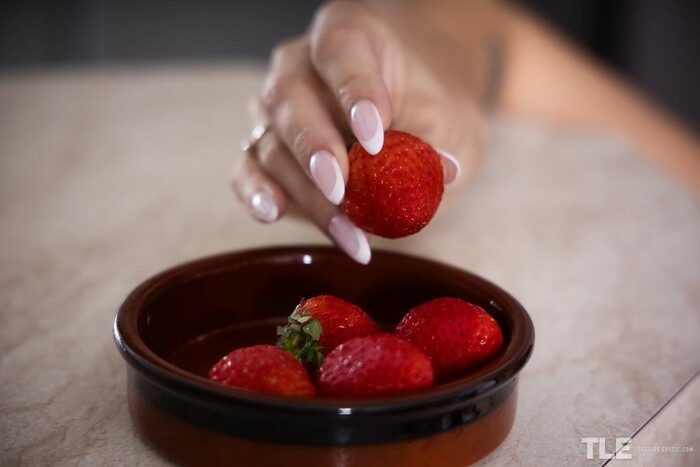 Rika Fane - Fetish For Food 1 - The Life Erotic